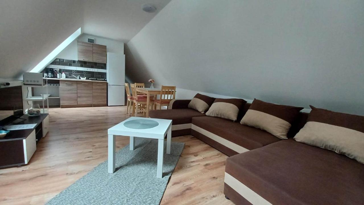 אגר Milla Apartmanok מראה חיצוני תמונה